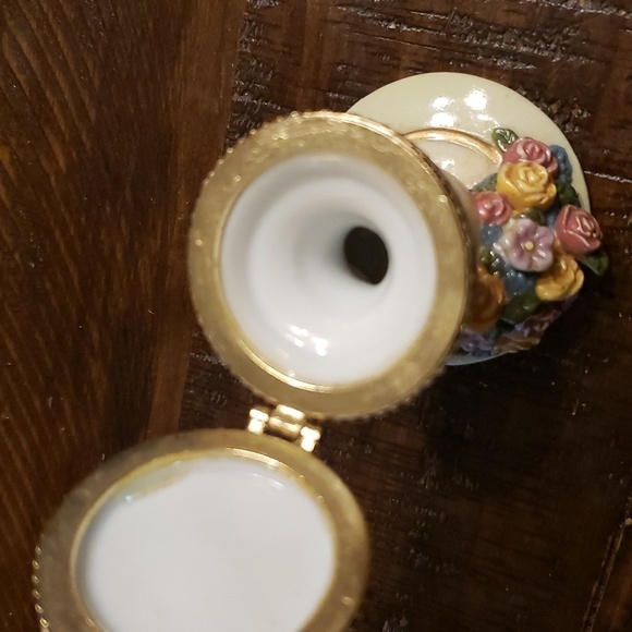 Bird bath fountain trinket box - Picture 5 of 7